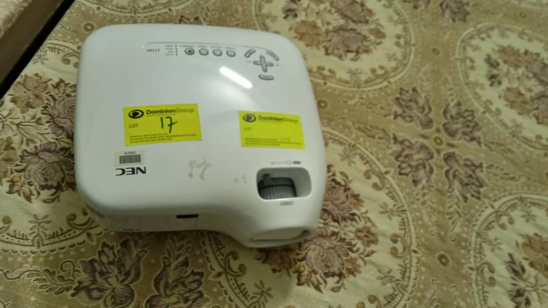 NEC PROJECTOR 1