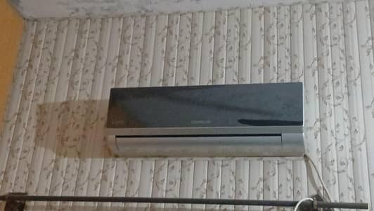 new condition urgent sale Kenwood AC no complain