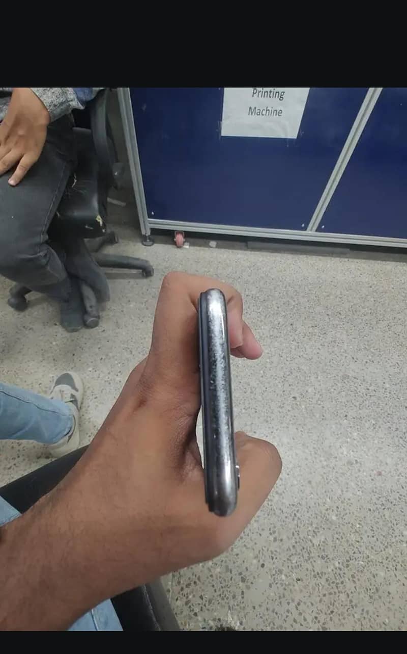 Apple iPhone X 5