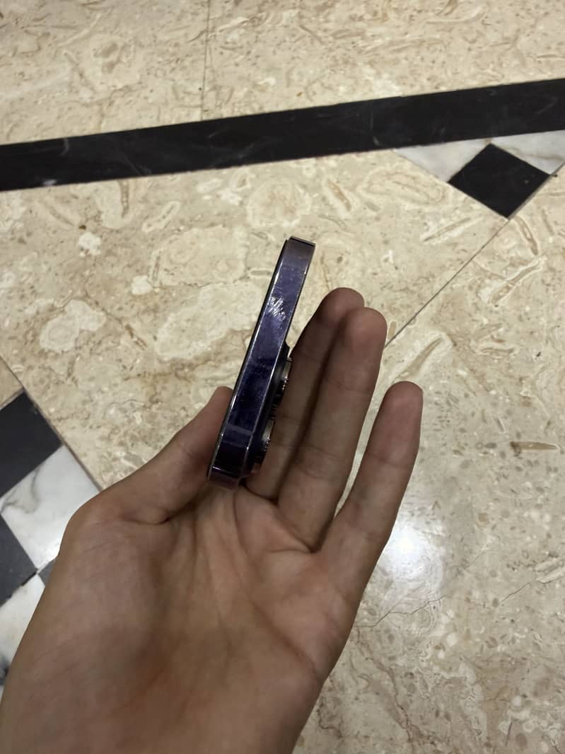 Apple iPhone 14 Pro 1