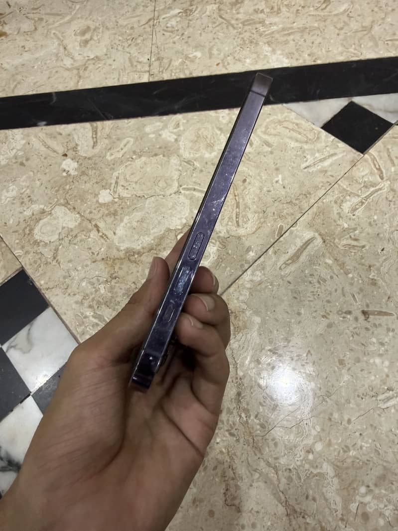 Apple iPhone 14 Pro 2