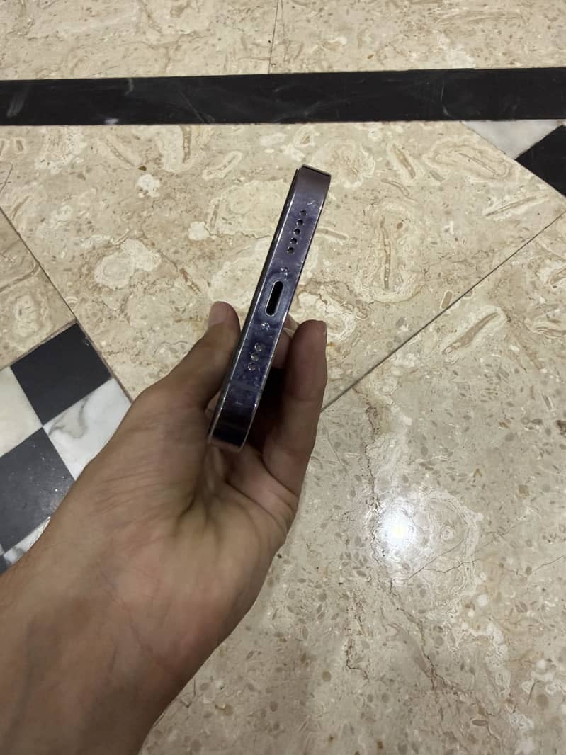 Apple iPhone 14 Pro 3