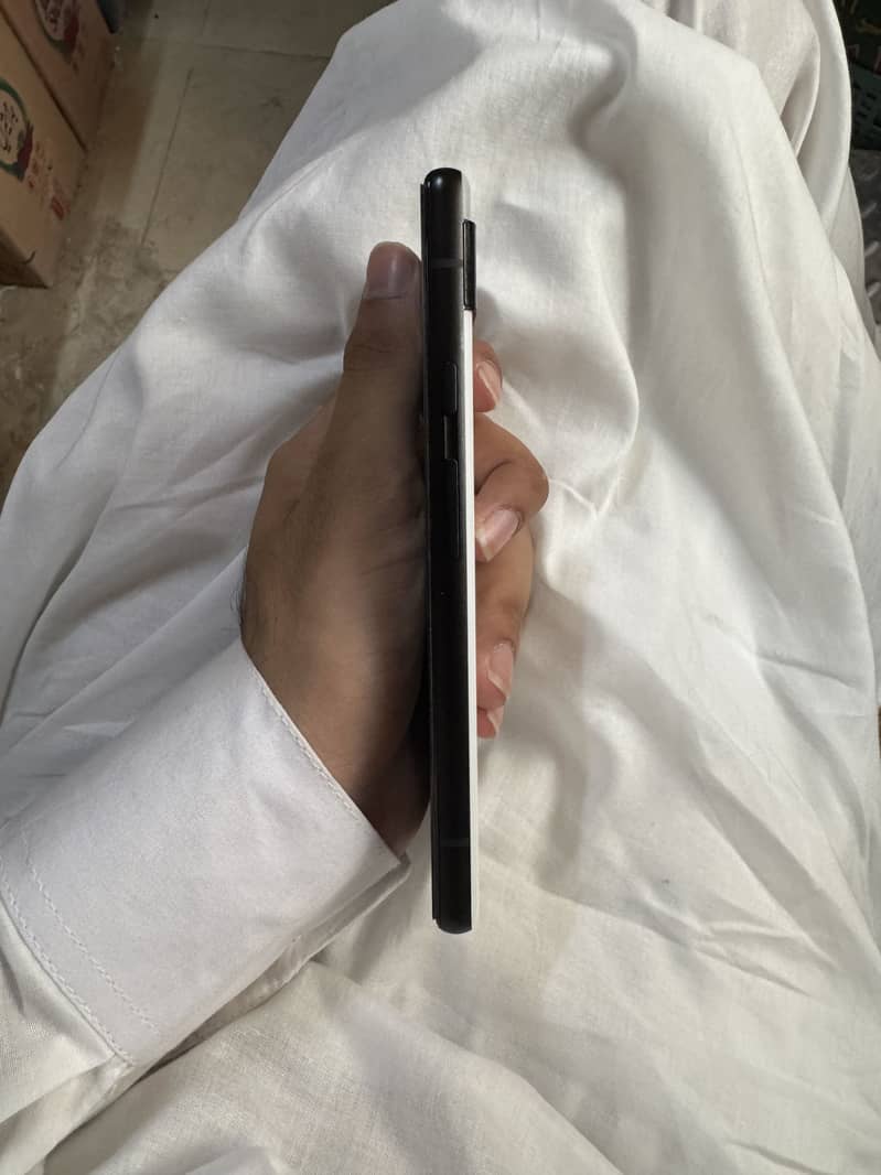 Google Pixel 6a 5
