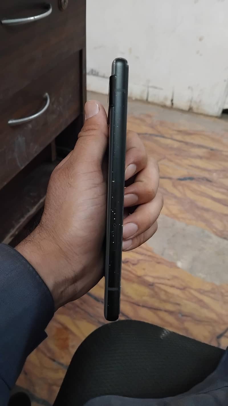 Google Pixel 6a 4