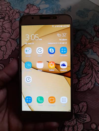 samsung j7 2016 10/10 Condition one hand use