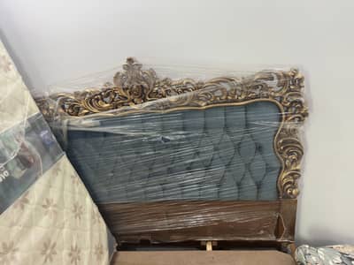 Bed for sale on in good condition