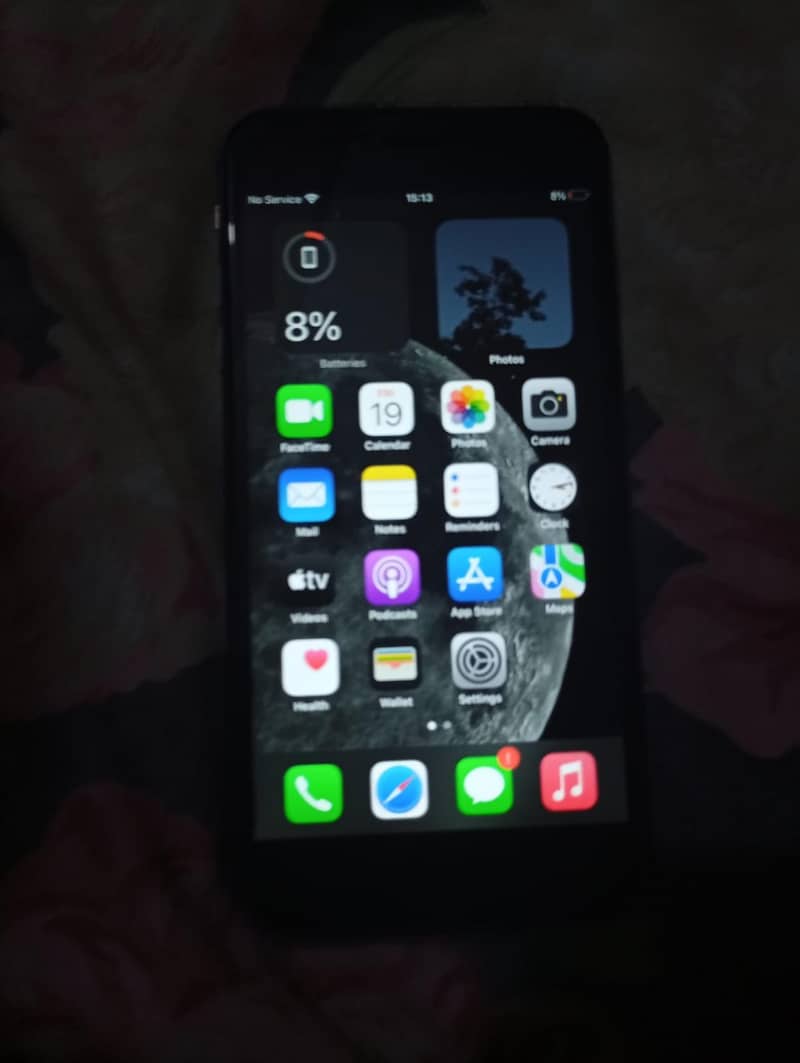 Apple iPhone 8 Plus 4