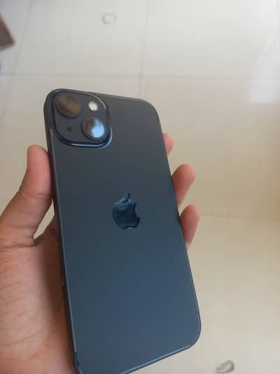 Apple iPhone 13