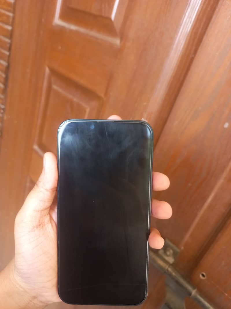 Apple iPhone 13 1