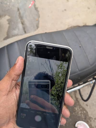Apple iPhone XR