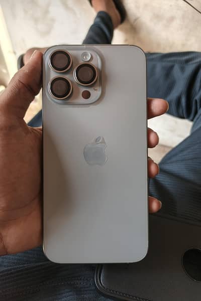 Apple iPhone 15 Pro Max