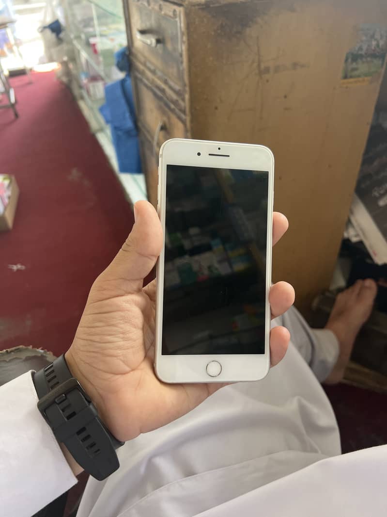 Apple iPhone 7 Plus 1