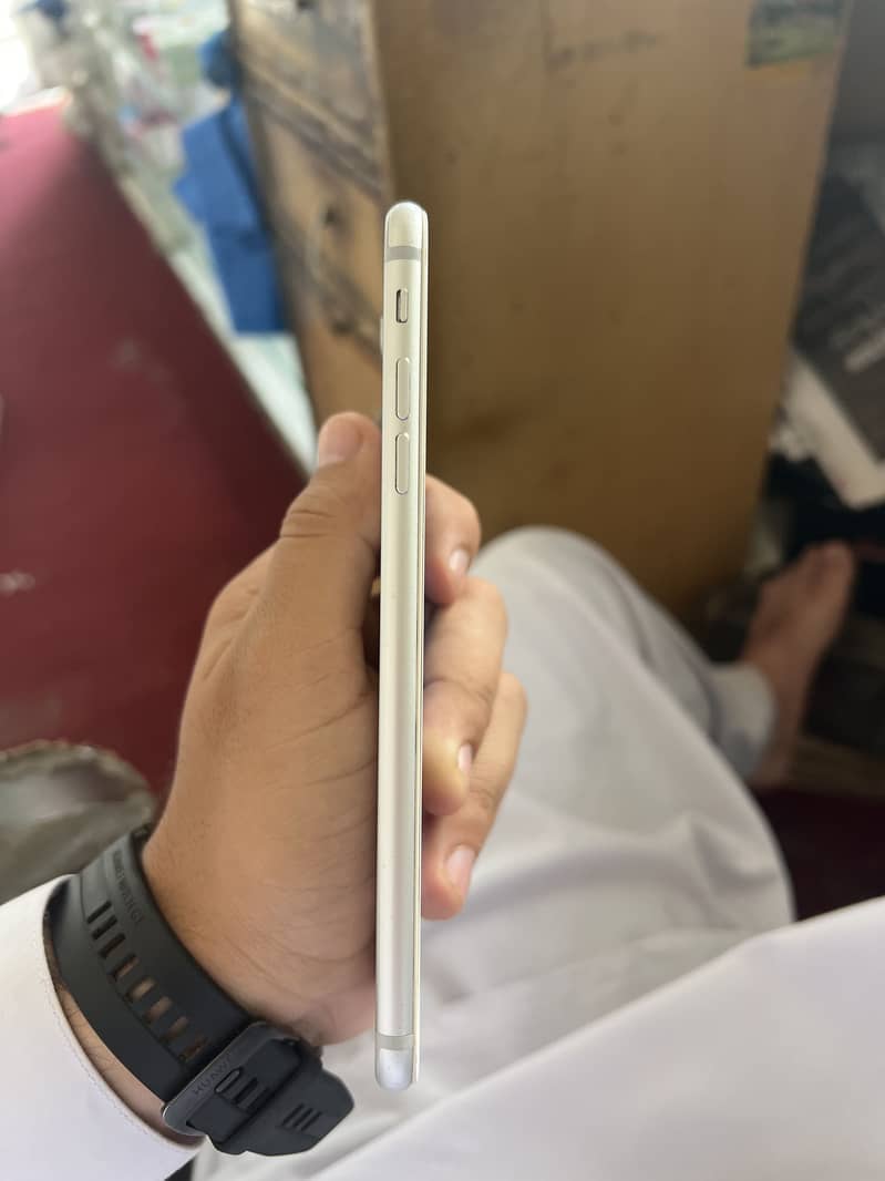 Apple iPhone 7 Plus 2