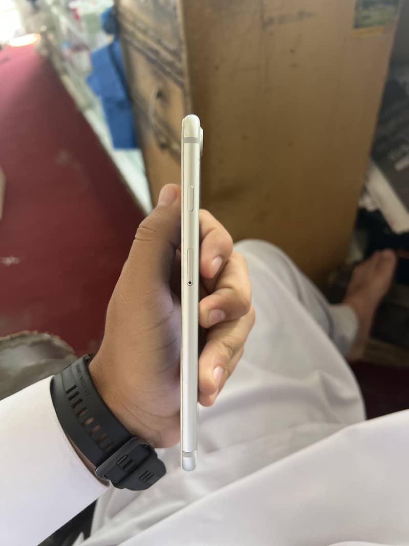 Apple iPhone 7 Plus 3