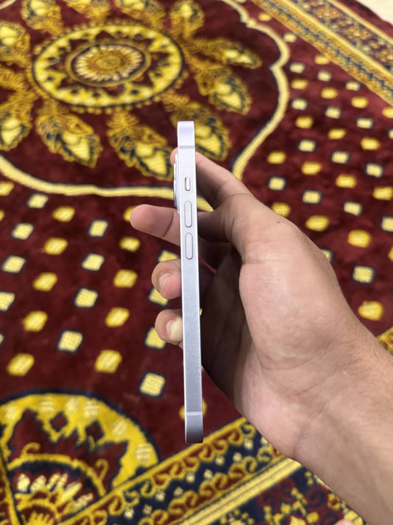 iPhone 14 4