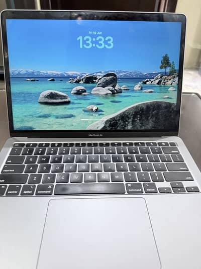 MacBook Air M1 2020 (Apple Silicon Chip)