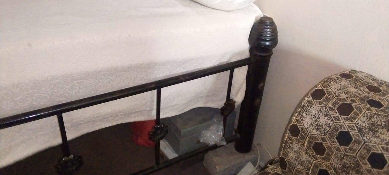 Bed & Sofa 3