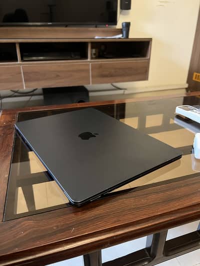 Macbook Air M2 15inches midnight blue