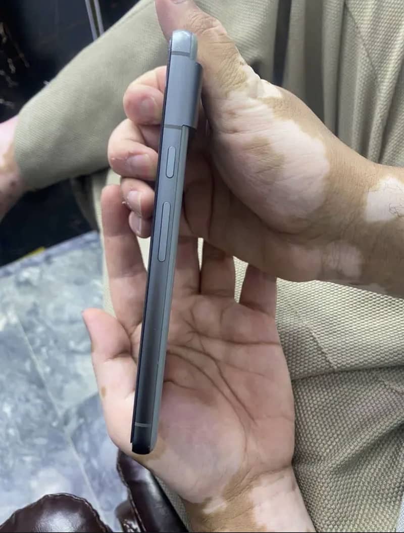 Google Pixel 8 3
