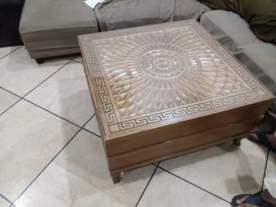 Table for sale beautiful almost new