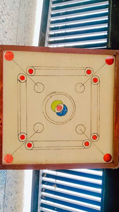 carom board