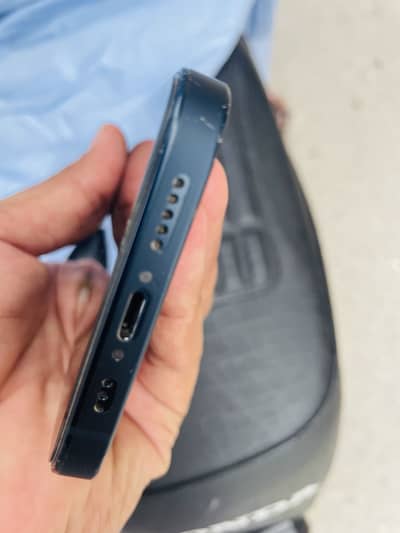 I’m selling my iphone 13