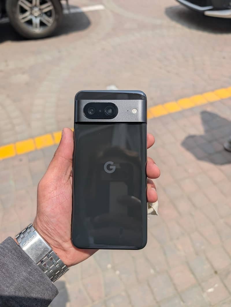 Google pixel 8 5
