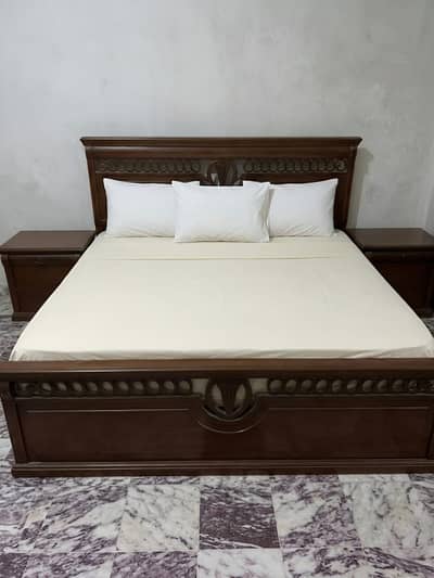 King size Bed Set with 2 Side Tables