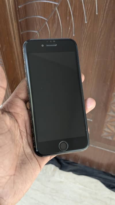 Apple iPhone SE