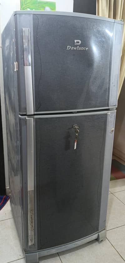 Refrigerator Mid Family Size for Sale