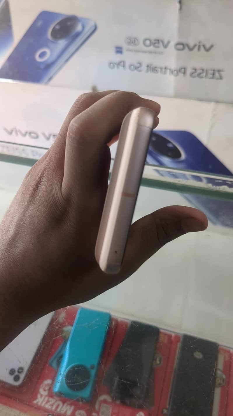 Google Pixel 8 1