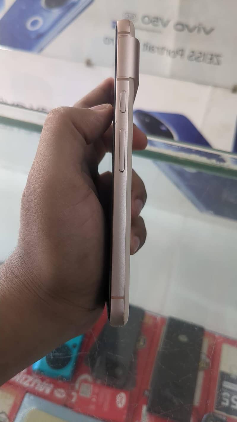 Google Pixel 8 3