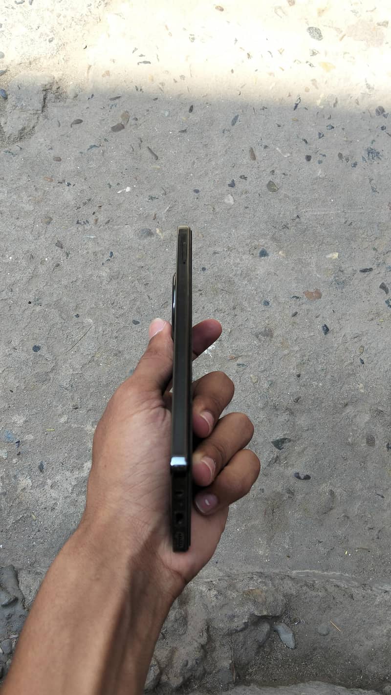 Tecno CAMON 30 12 ram memry 256 3