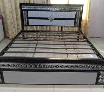 iron king Bed