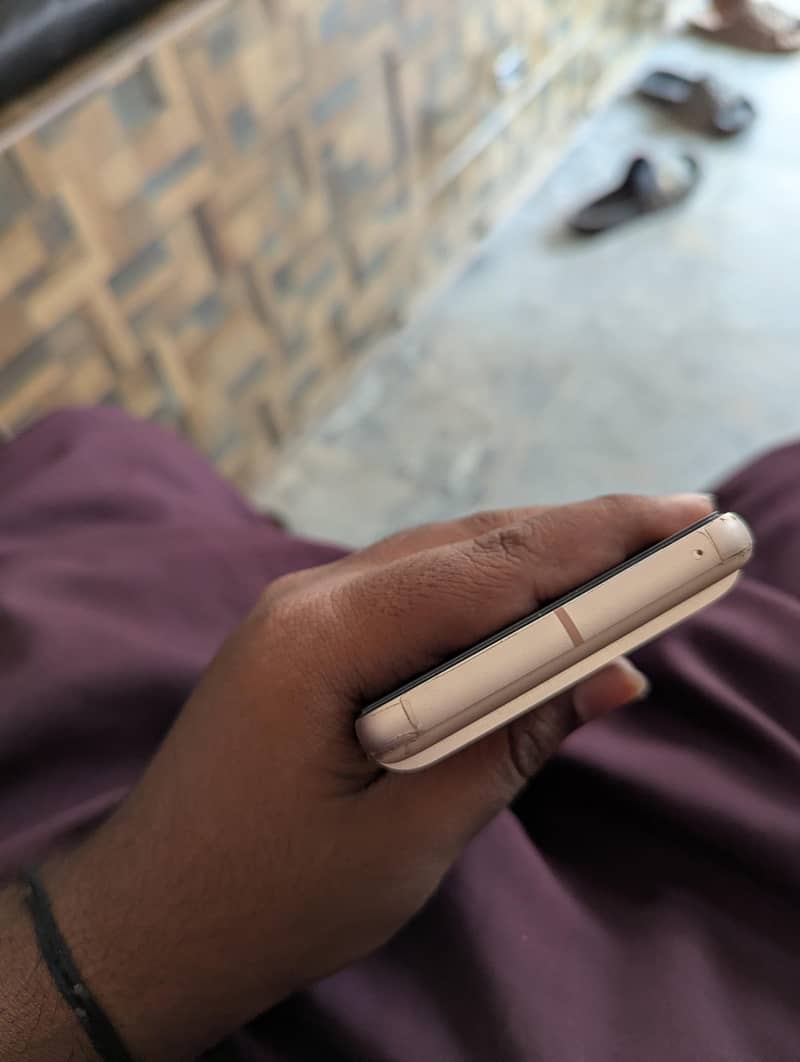 Google Pixel 8 2