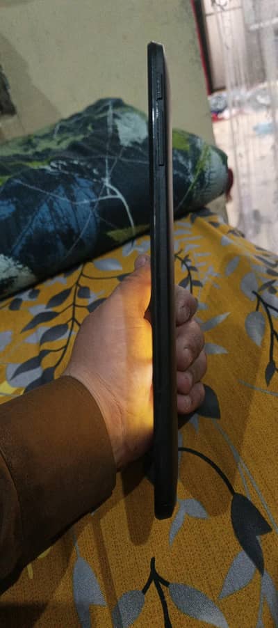 2) 32 window tablet