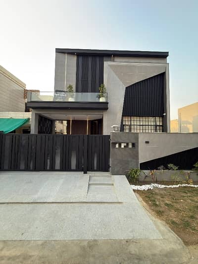 10 Marla Brand New Super Luxury Ultra Modern Designer Double Height Lobby House For Sale