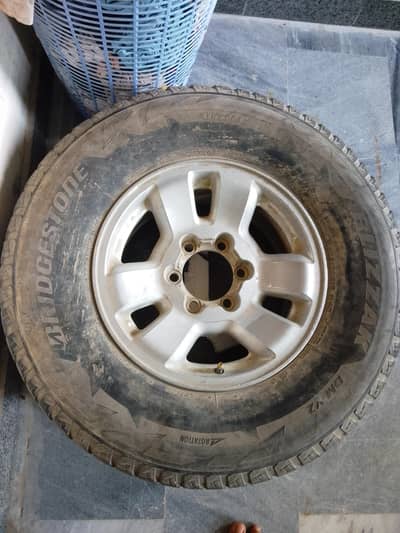 Pajero Tyre aloram