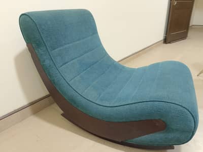 Modern Lounge Recliner Chair | Wooden Frame | Good Condition
