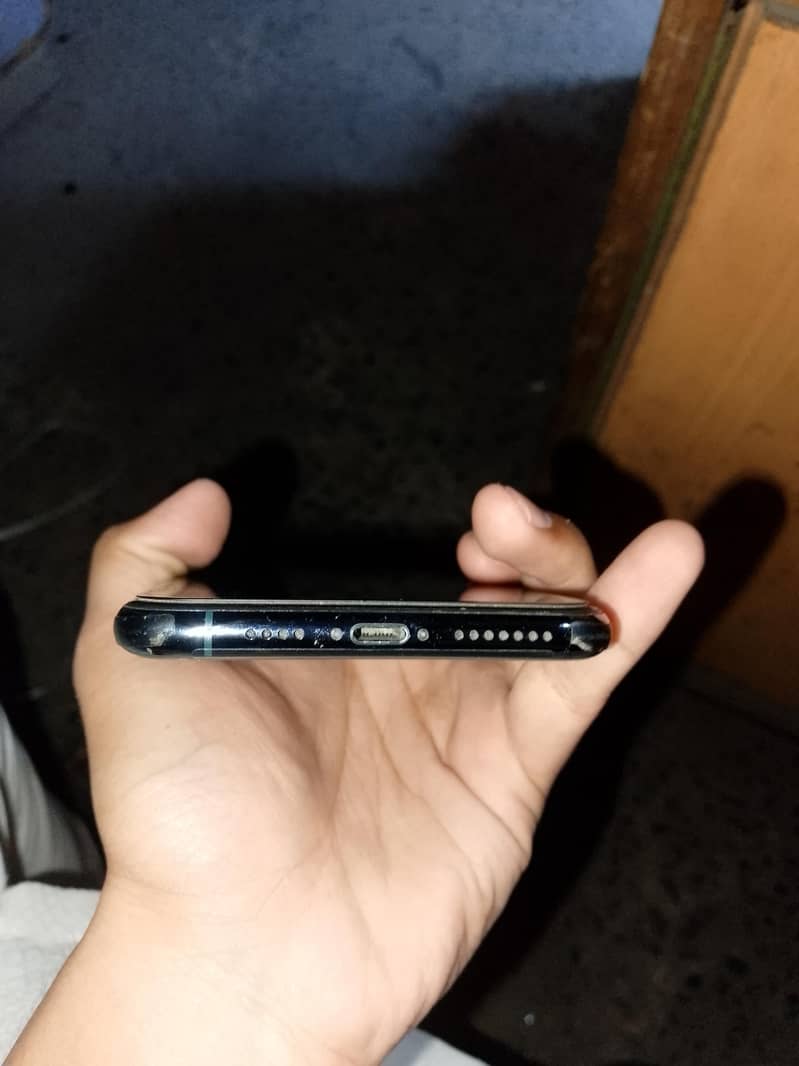 Apple iPhone 11 Pro Max 3