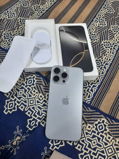 iPhone 16 Pro Max
