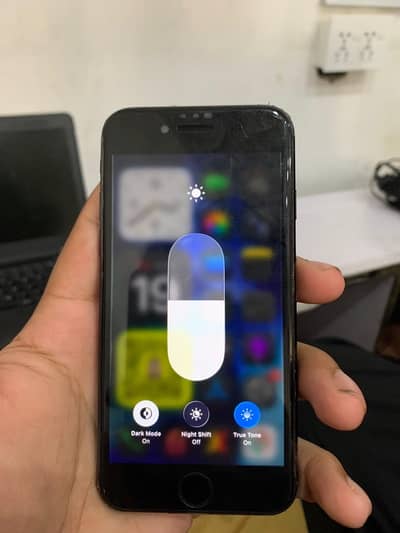 Apple iPhone SE 2020