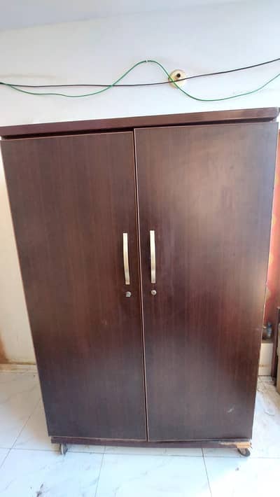 Wooden 2 Door Almirah with Drawer – Good Condition