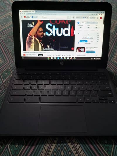 hp g5 chrome book 4/16 new condition 10/10.