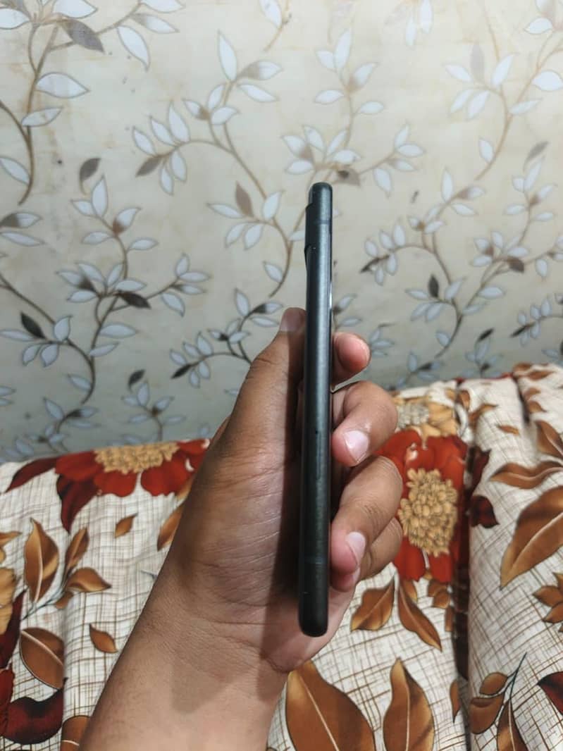 Google Pixel 6a 5