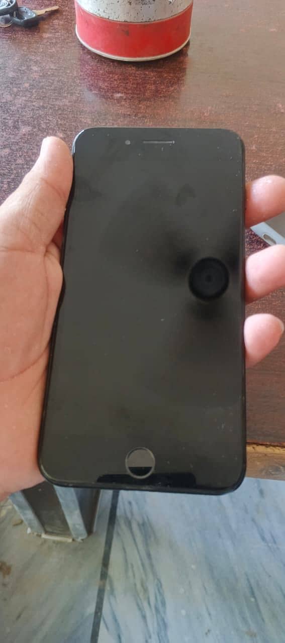 Apple iPhone 7 Plus 6