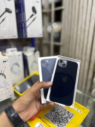 Apple iPhone 13