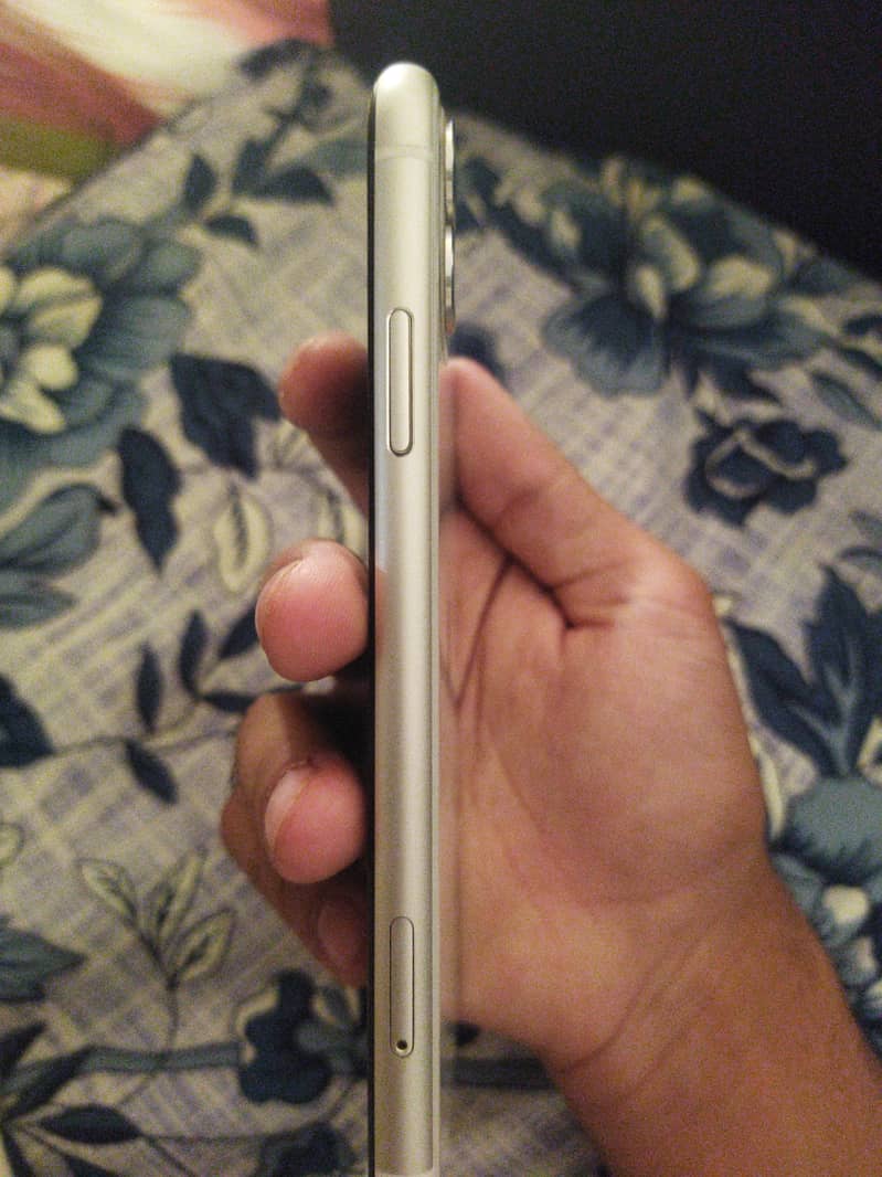 Apple iPhone 11 1