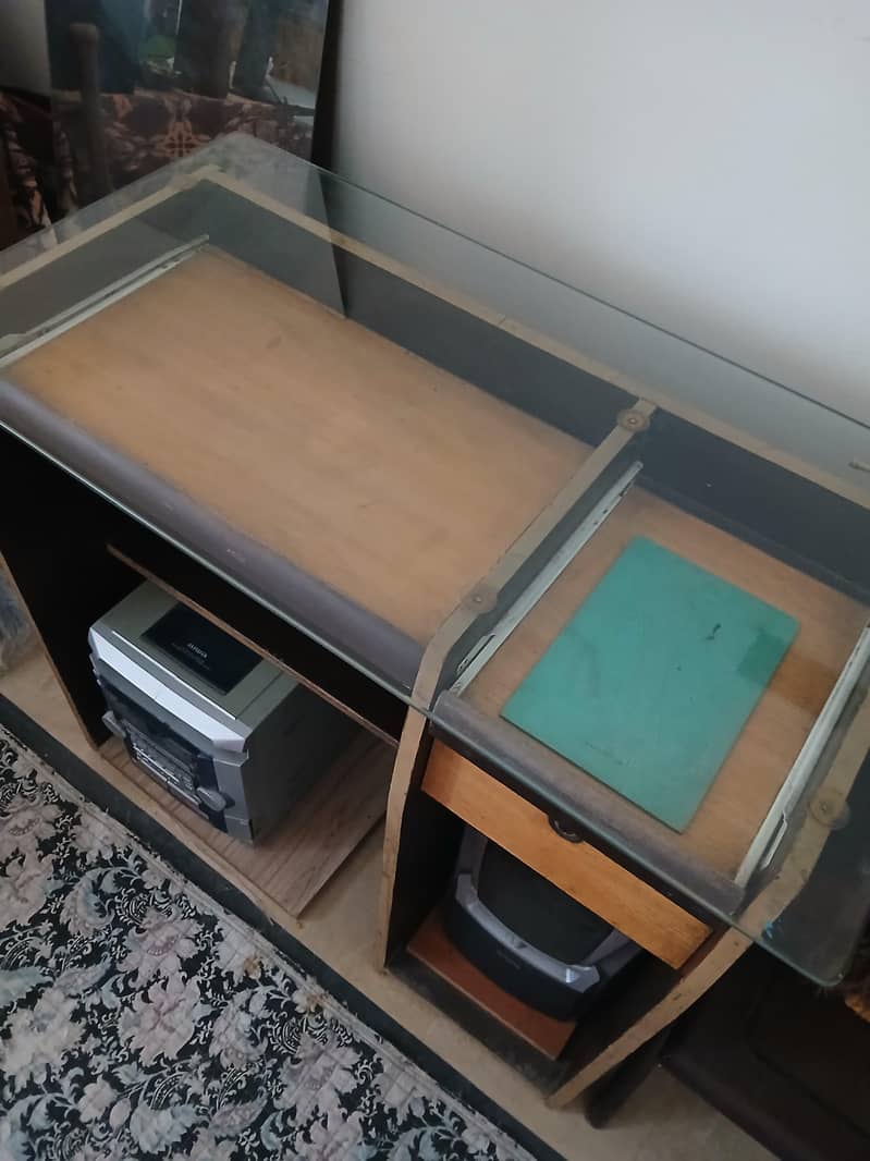 computer table 1