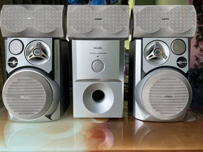 Philips Powered Subwoofer, Speakers and Surrounded Peakers